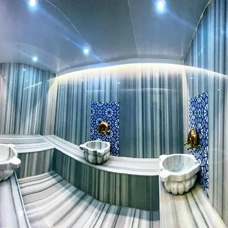 Villa15 Lodge, Five-star 5bd 5-5ba Access With Pool , Gym, Sauna, Alfresco Dining & Garden * Manavgat