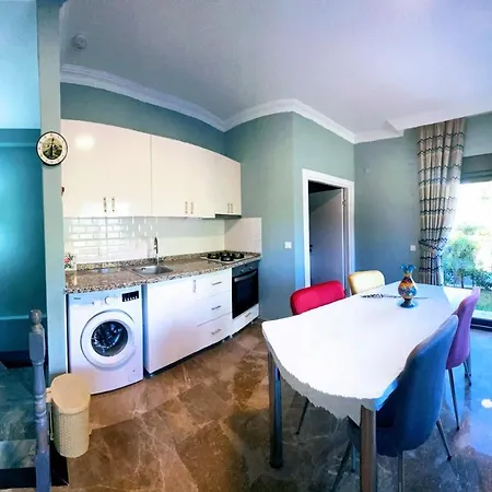 Villa15 Lodge, Five-star 5bd 5-5ba Access With Pool , Gym, Sauna, Alfresco Dining & Garden * Manavgat