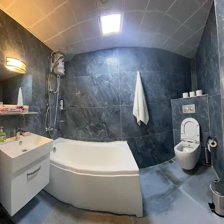 בית כפרי Villa15 Lodge, Five-star 5bd 5-5ba Access With Pool , Gym, Sauna, Alfresco Dining & Garden *